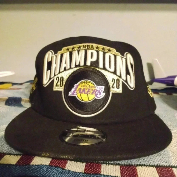 New Era Los Angeles Lakers 2020 NBA Champions Hat YOUTH - Picture 1 of 4
